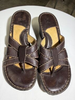Born Dark Brown Leather Boho Casual  Thong Slide Sandals